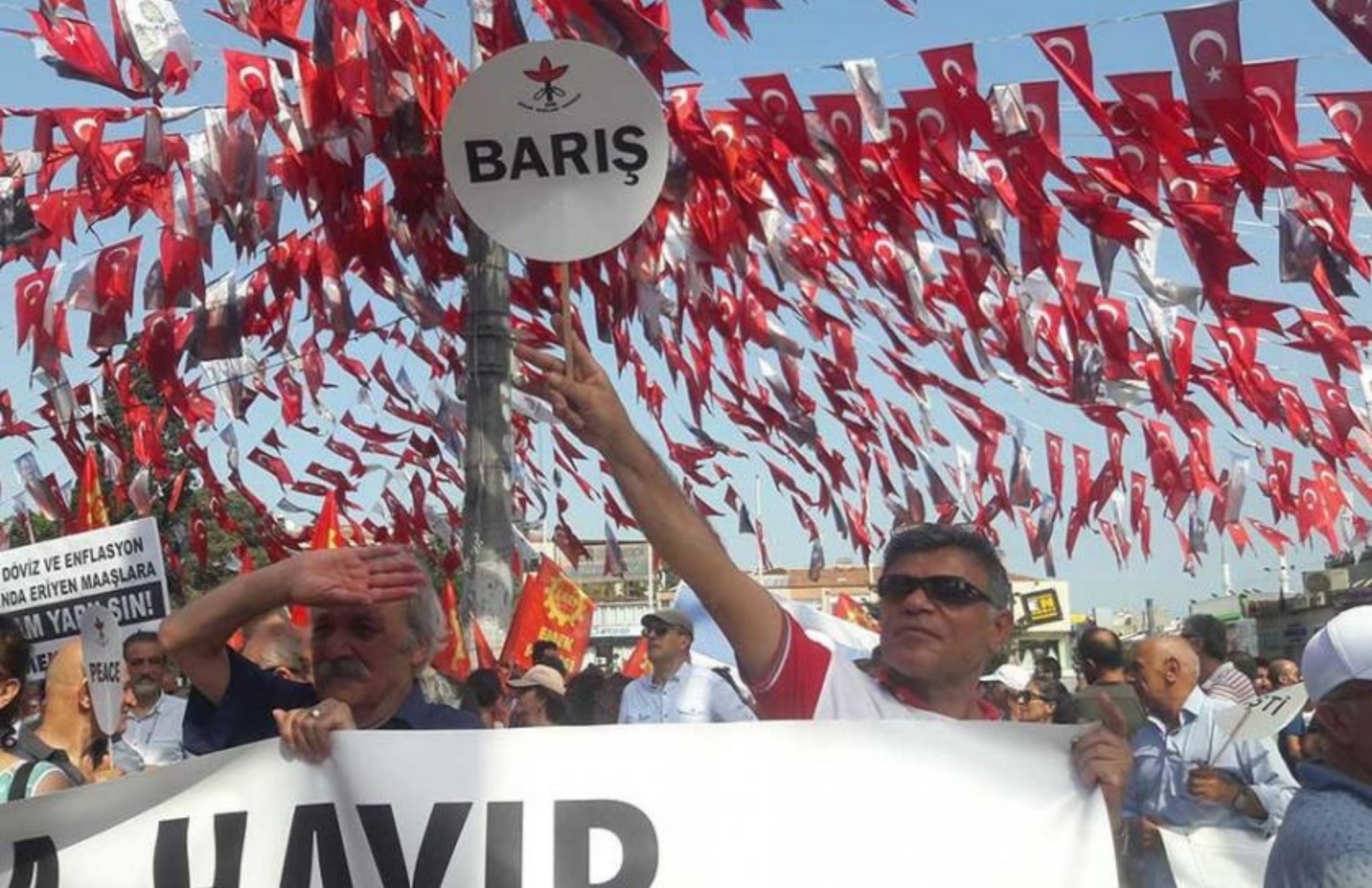 Peace Day bans in İstanbul and Eskişehir