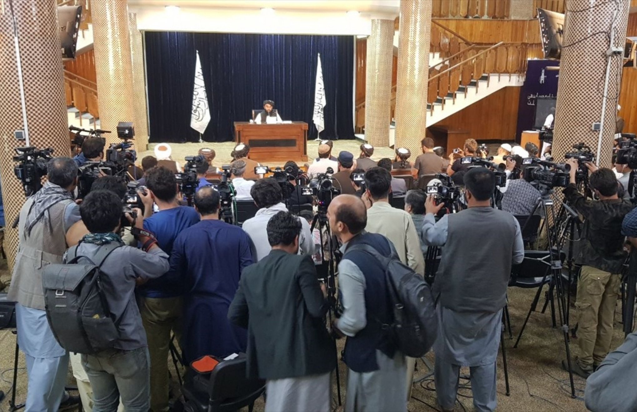 Taliban Afganistan’da geçici hükümeti açıkladı