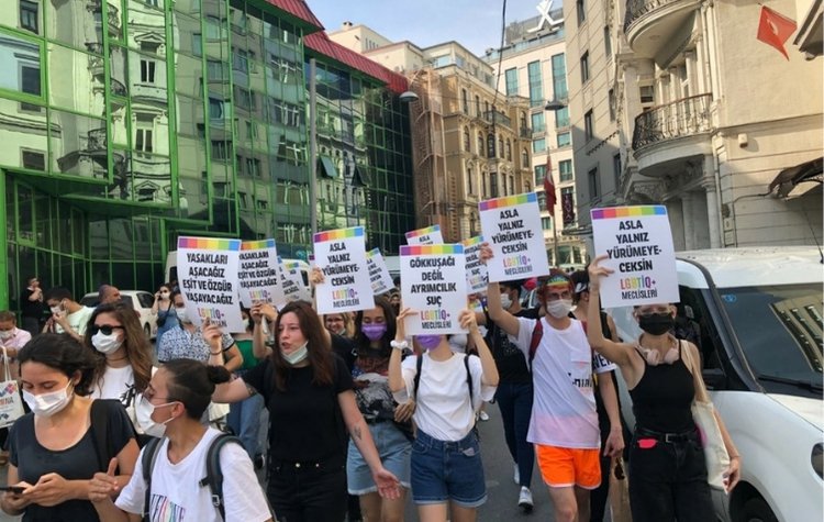 LGBTİQ+ Meclislerinden 8 kişiye Onur Yürüyüşü davası