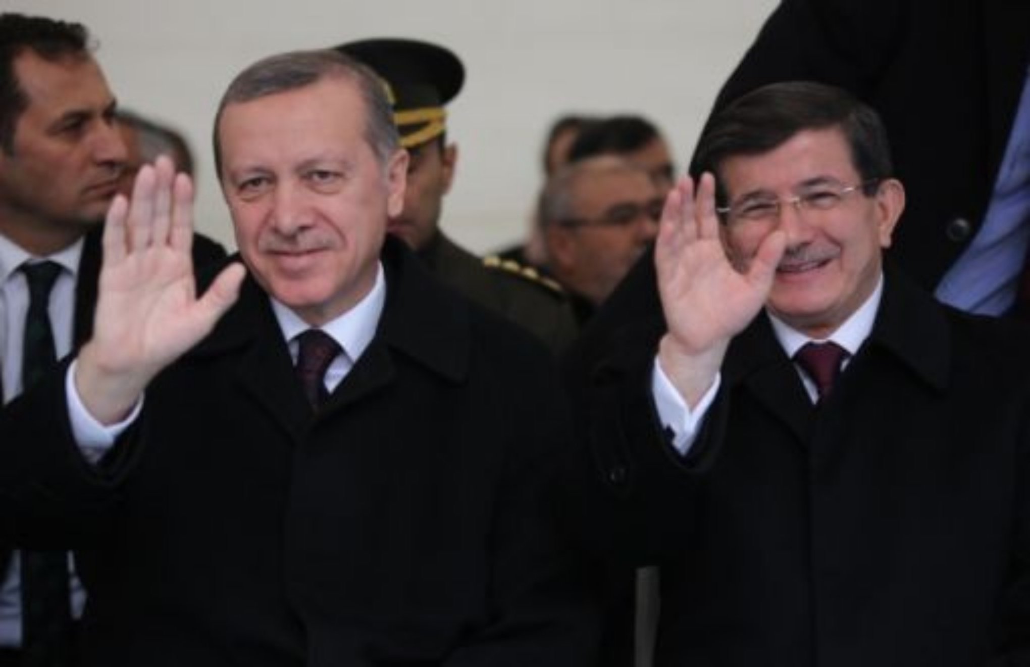 Erdoğan ve Davutoğlu’nun bilgilerine bakan SGK çalışanlarına beraat