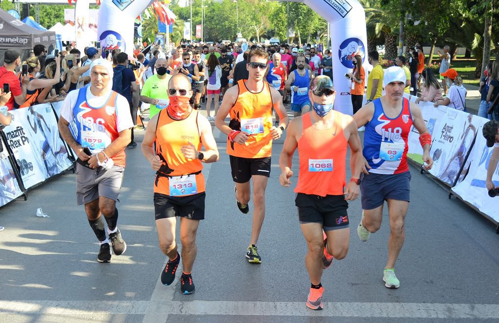Kadıköy’de “Şiddete Karşı Koş” maratonu