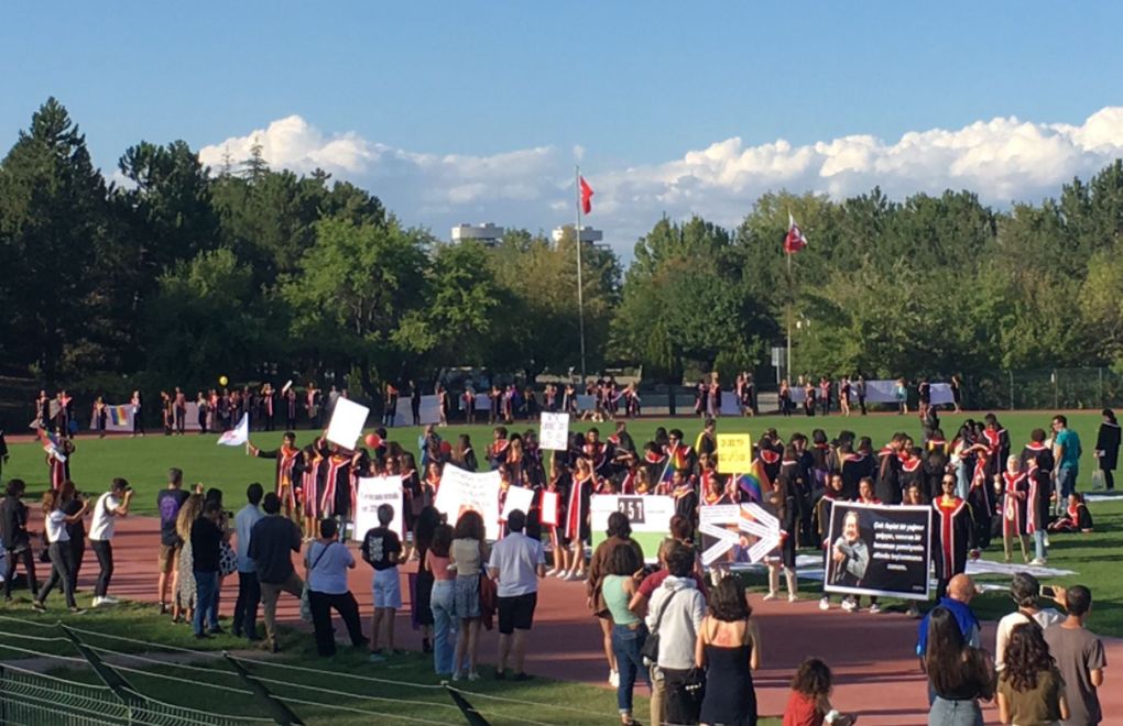 5 METU students briefly detained before ‘Graduation Ceremony without Trustee’