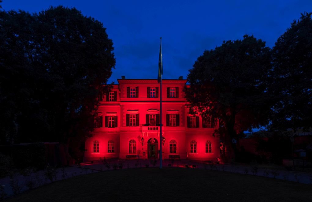 İsveç Sarayı'nın 150. yıl kutlamaları 'Red Dream' ile başladı