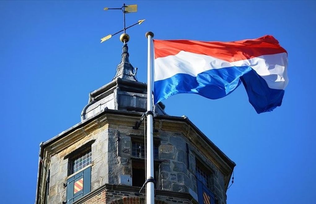 BBC: Hollanda'da belediyeler gizlice camileri izliyor
