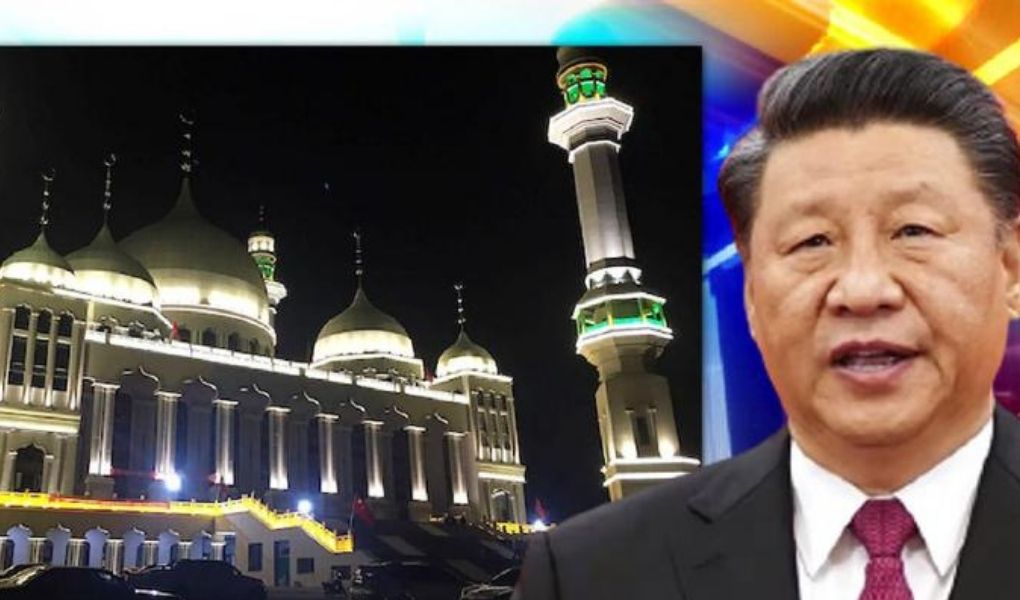 Çin yönetimi cami kubbelerini yıkıyor