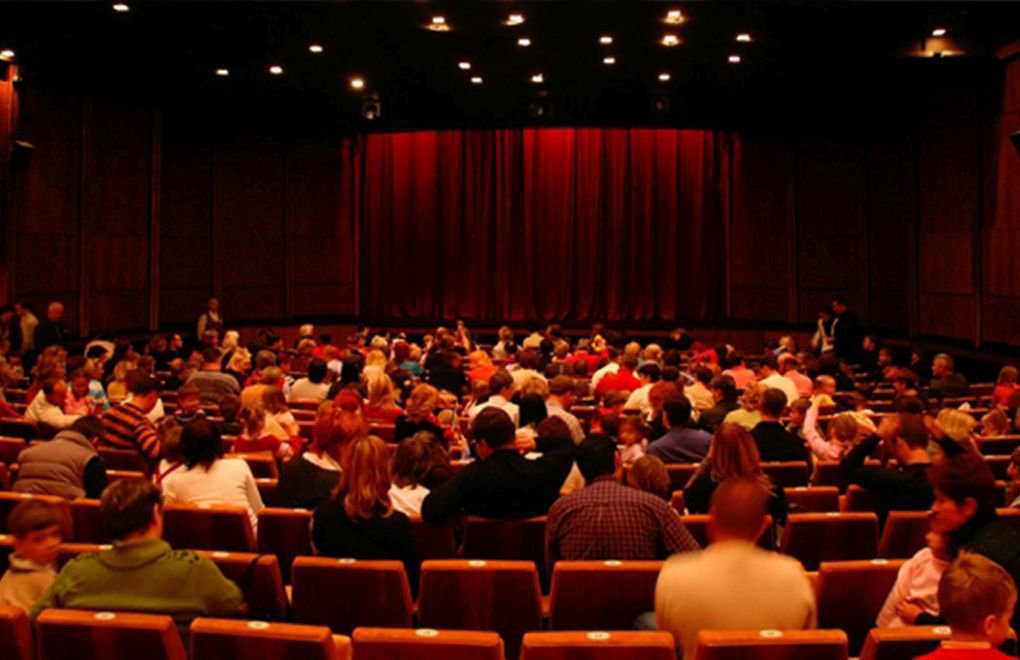 İBB Şehir Tiyatroları Kasım'da 28 oyunla seyirci karşısında