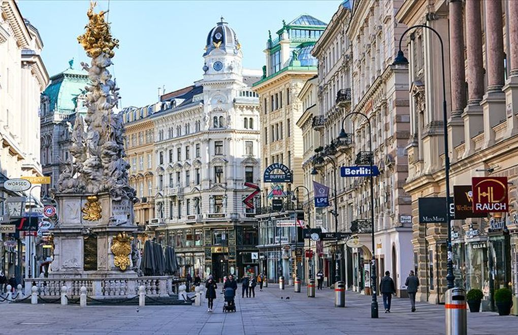 Avusturya aşısızlara sokağa çıkma yasağı uygulayacak