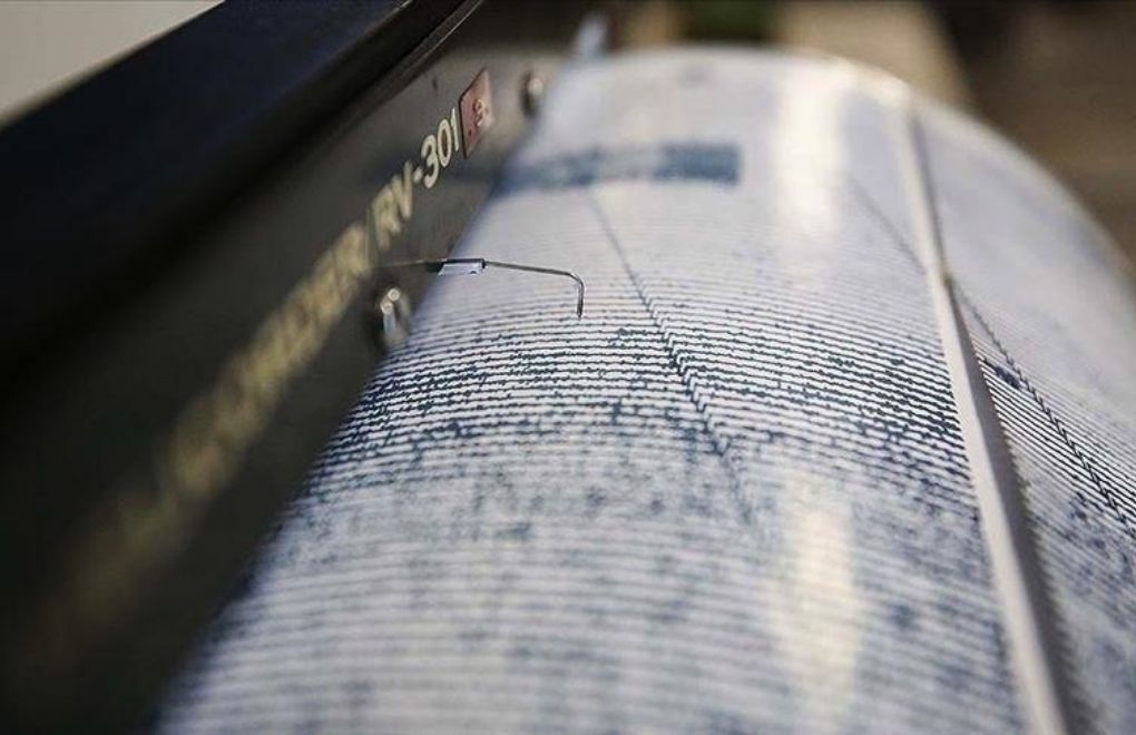 İran'daki depremde 2 kişi hayatını kaybetti