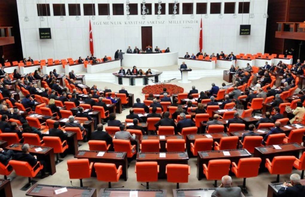 Ji bo 13 parlamenterên HDPê 16 fezleke pêşkeşî meclîsê kirine