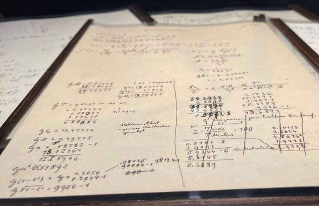Einstein'in görelilik notları rekor fiyata satıldı