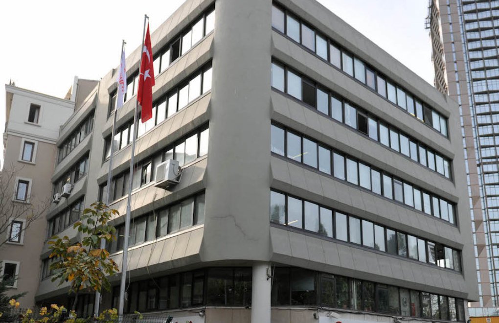 Cumhuriyet newspaper continues to fire union employees