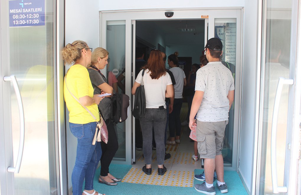 The number of unemployed people falls by 75 thousand, says Turkey’s state agency