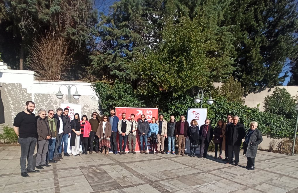 DiEM25 Türkiye Kolektifi: Gazetecilik suç değildir