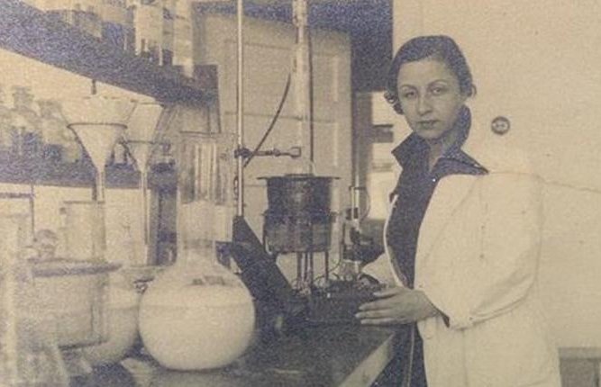 Google doodle for Turkey's first woman chemist Remziye Hisar