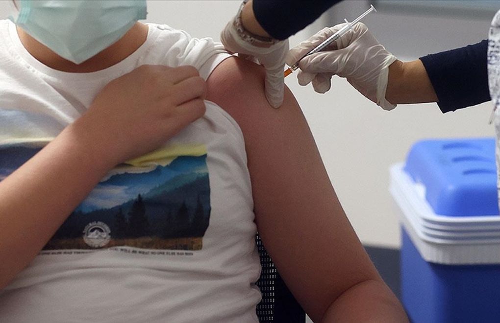 İtalya'da 5-11 yaşa ilk COVID-19 aşıları yapılıyor