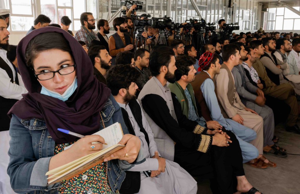 Afganistan'da medyanın yüzde 40'ı kapandı, kadın gazetecilerin yüzde 80'i işini kaybetti