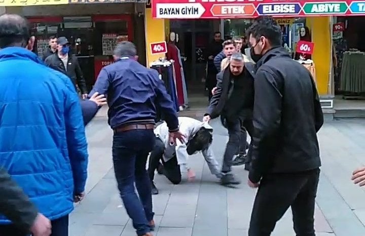 Sokak röportajcısı İlave TV’ye saldırı