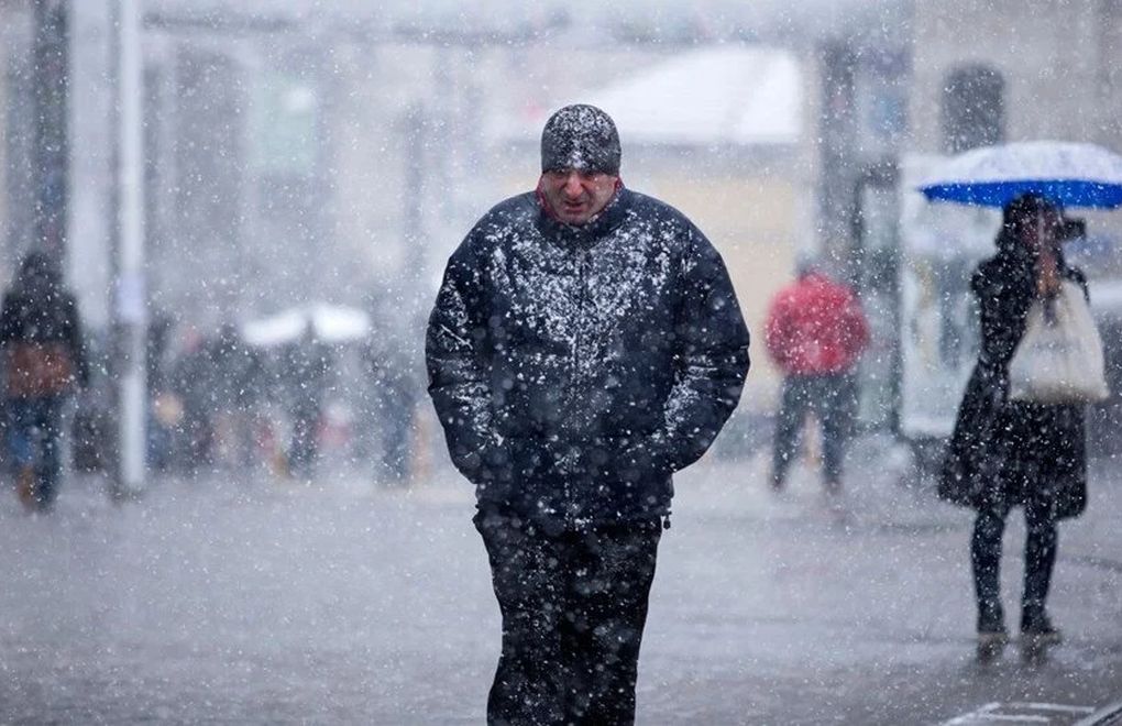 Bracing for heavy snowfall, İstanbul suspends schools until March 14