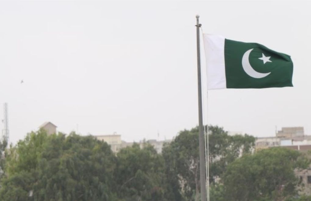 Pakistan Cumhurbaşkanı Arif Alvi Meclis'i feshetti