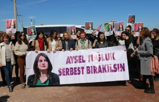 Women lawyers visit ill Kurdish politician Aysel Tuğluk, criticize bars for silence