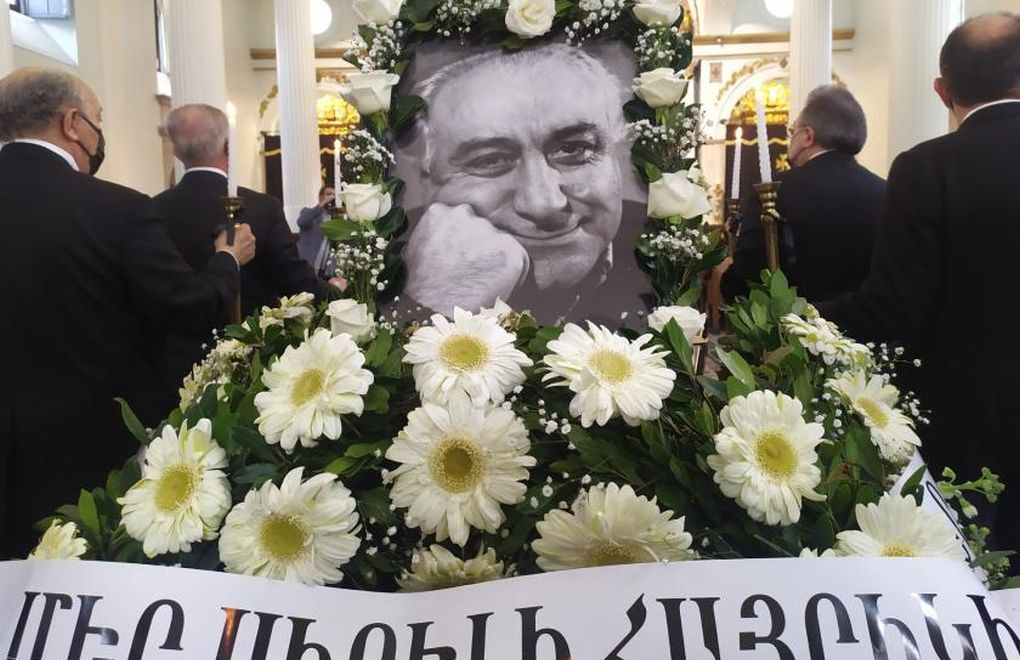 Armenian writer Mıgırdiç Margosyan laid to rest