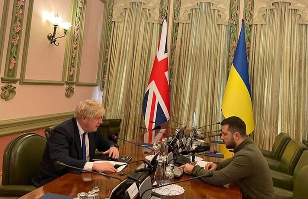 Johnson, Ukrayna'ya askeri teçhizat ve maddi yardım sözü verdi