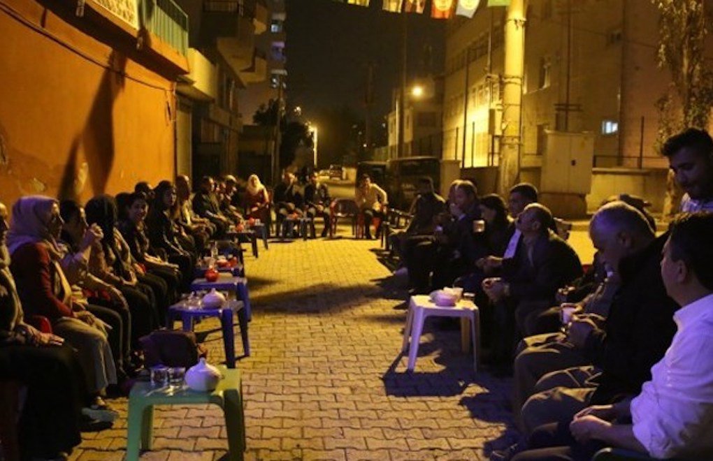 Vigil in front of HDP office: ‘They want to put up a barrier between people and HDP’