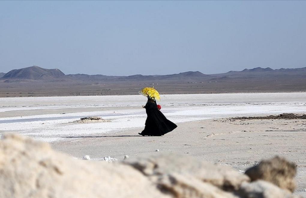 İran’daki tuz gölü küresel ısıtma nedeniyle yok olmak üzere