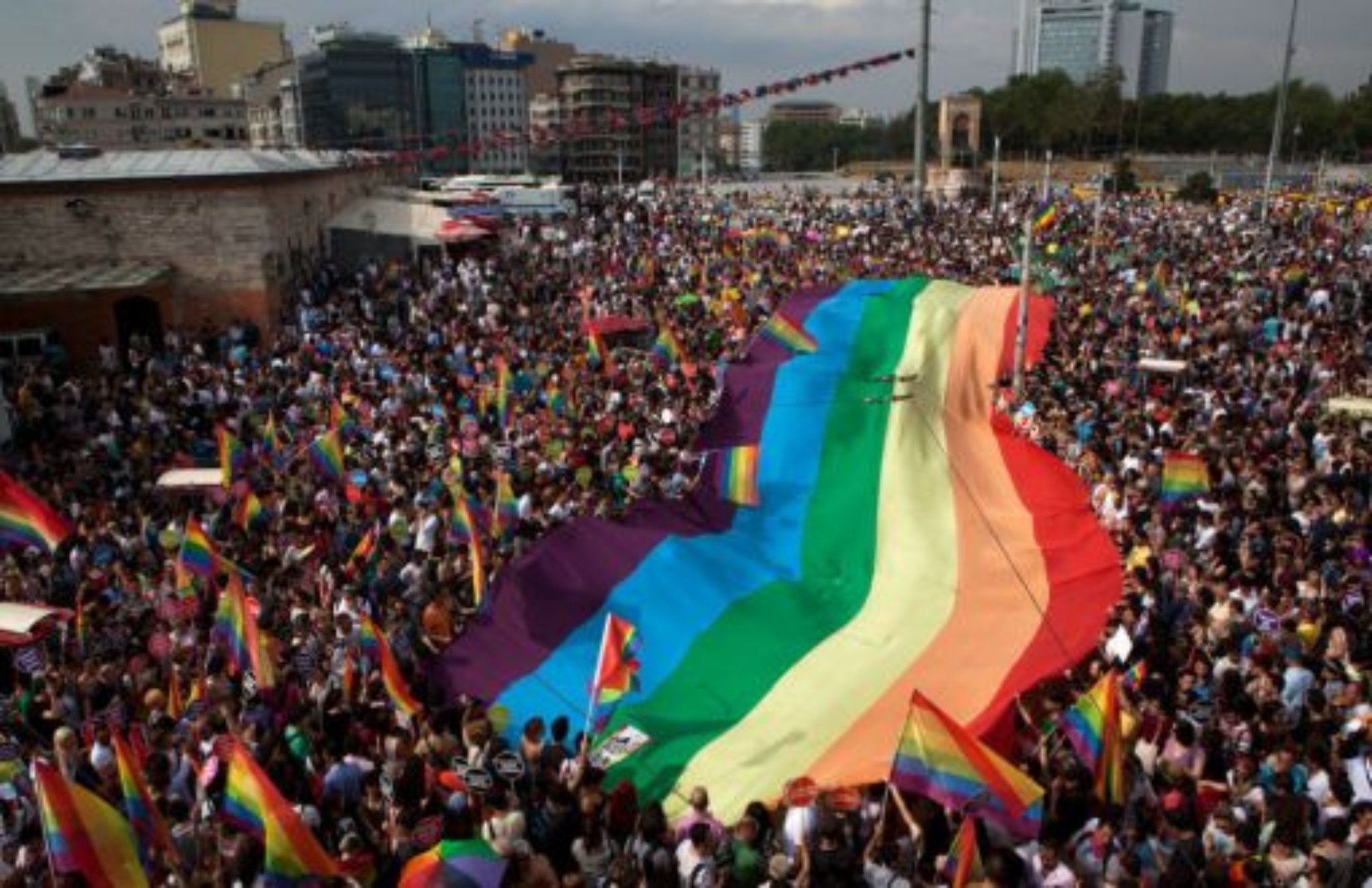 İstanbul Pride Week banned