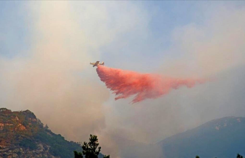 Datça yanmaya devam ediyor: 3250 kişi ve 63 hayvan tahliye edildi