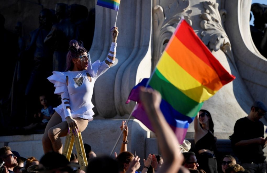 AB'den homofobik LGBTİ+ yasası nedeniyle Macaristan'a dava