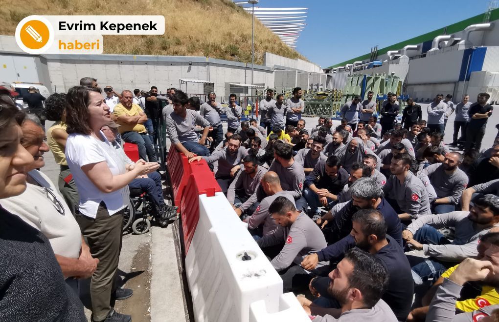 İzmir’de asgari ücretine 50 TL zam yapılan işçiler eylemde   
