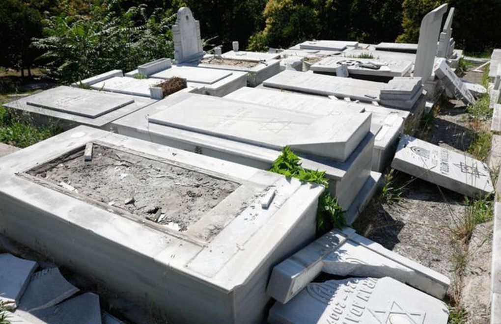 Yahudi mezarlığı saldırısı: Nefret suçlarıyla ilgili hedefler hâlâ hayata geçmedi