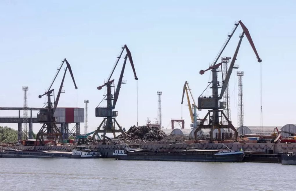 Odessa limanı füzelerle vuruldu