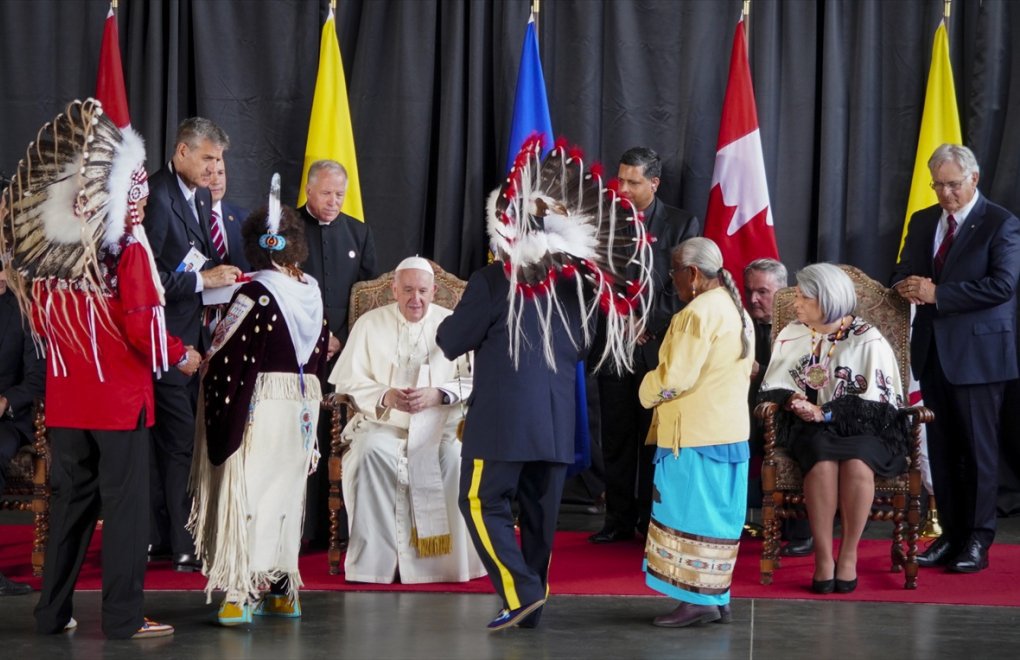 Papa Franciscus 'tövbe haccı'nda: Kanadalı yerli halklar özür bekliyor