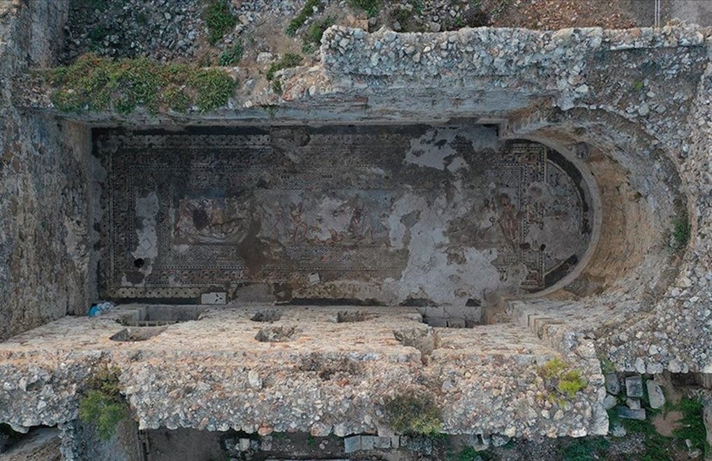 Alanya'da Herakles mozaiği bulundu