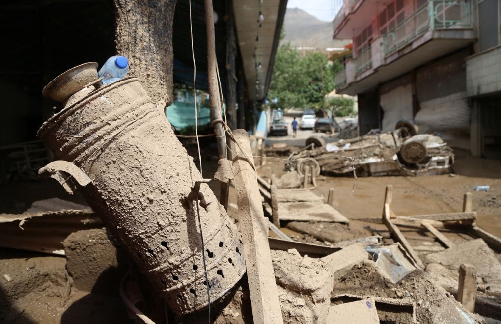 Üç kıtada aşırı yağış ve sel: Can kayıpları artıyor