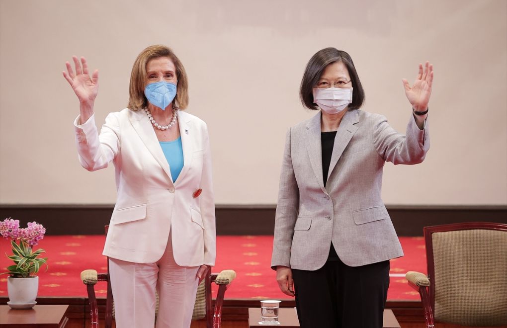 Pelosi’ye Tayvan’da şeref madalyası, Çin'den kınama