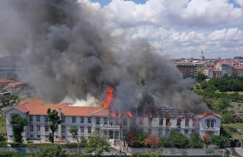 Tarihi Balıklı Rum Hastanesi’nde yangın | 102 hasta tahliye edildi