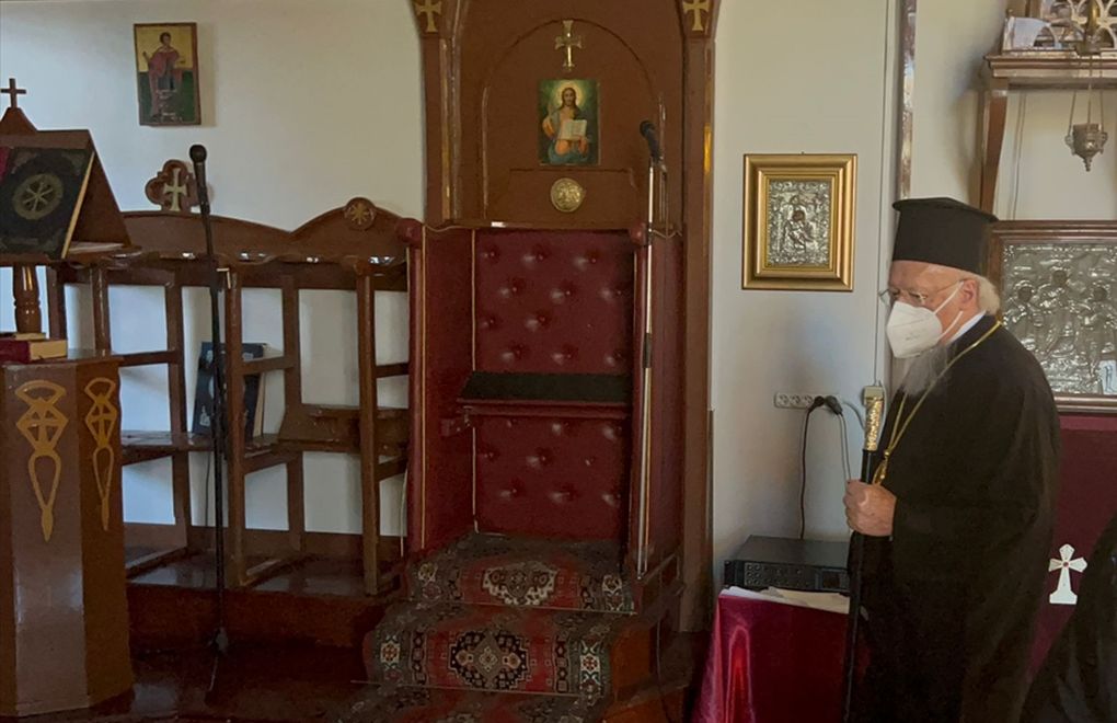 Patriarch Bartholomew visits Balıklı Rum hospital after fire
