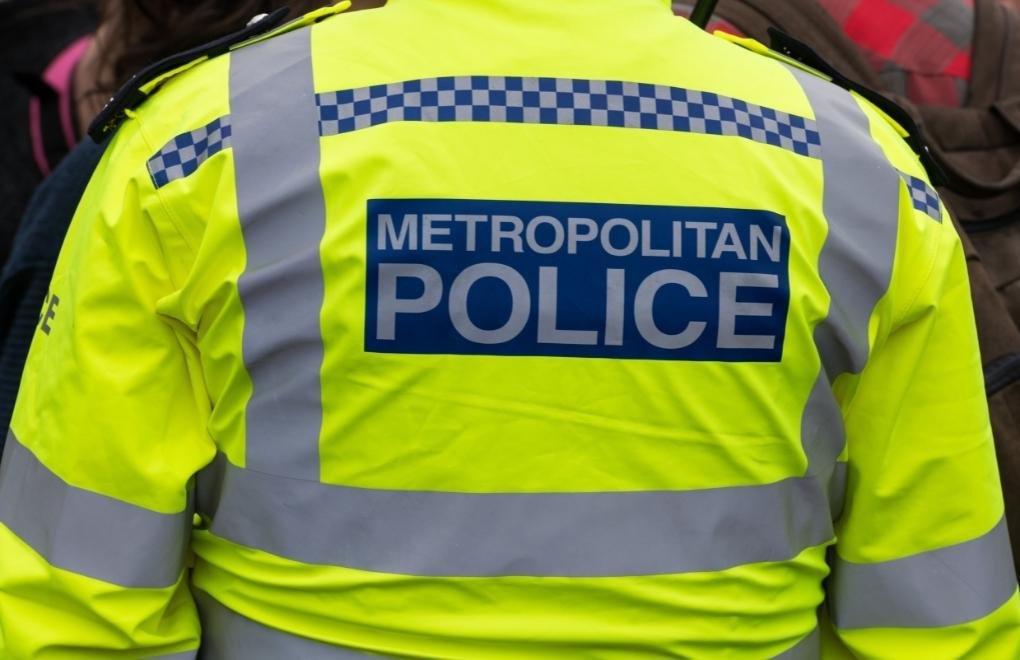 Londra'da polis, iki yılda 650 çocuğu çıplak aradı