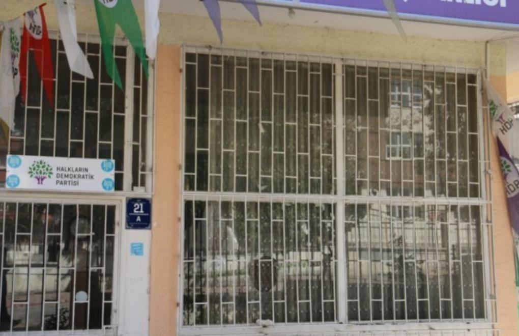 Keçiören'de HDP binasına saldırı