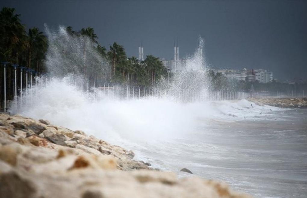 Meteorolojiden 10 kent için sel, fırtına ve hortum uyarısı