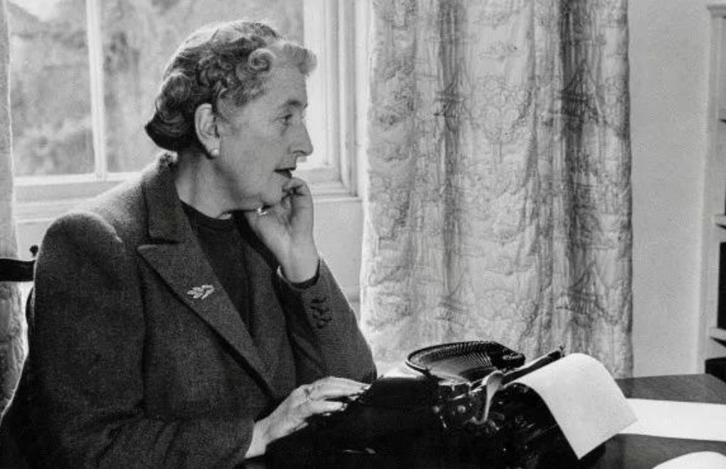 Agatha Christie 132 yaşında