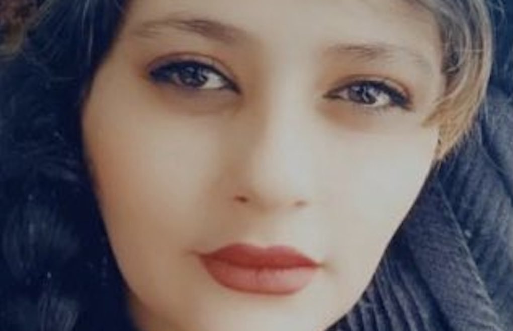 İran | Halk "ahlak polisi"nin elinde can veren Amini için ayakta