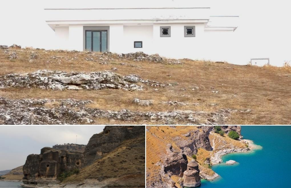 Garo Paylan: AKP’li yönetici antik kente kaçak ev yaptı