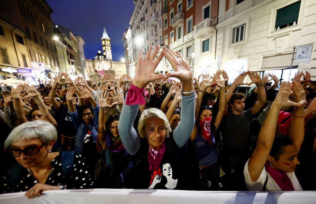 "Yeni hükümet İtalya'da insan ve kadın haklarına meydan okuyor"