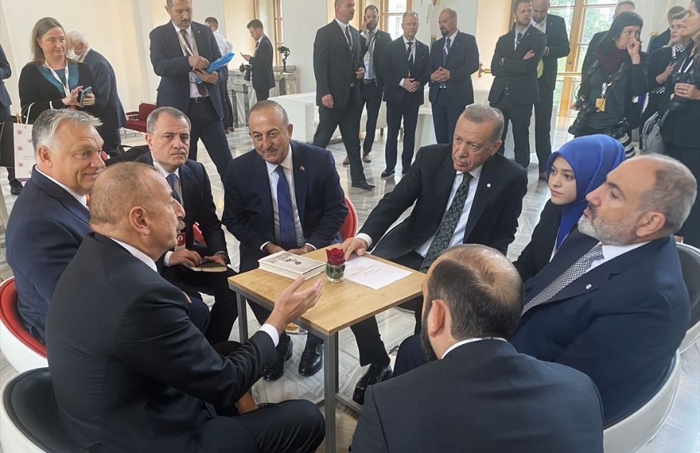 Erdoğan, Prag’da Azerbaycan ve Ermenistan liderleriyle görüştü