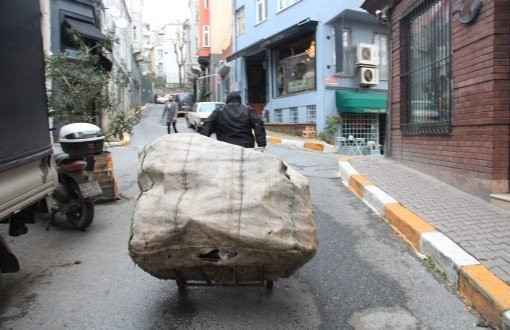 New regulations trouble Türkiye's informal recycling workers