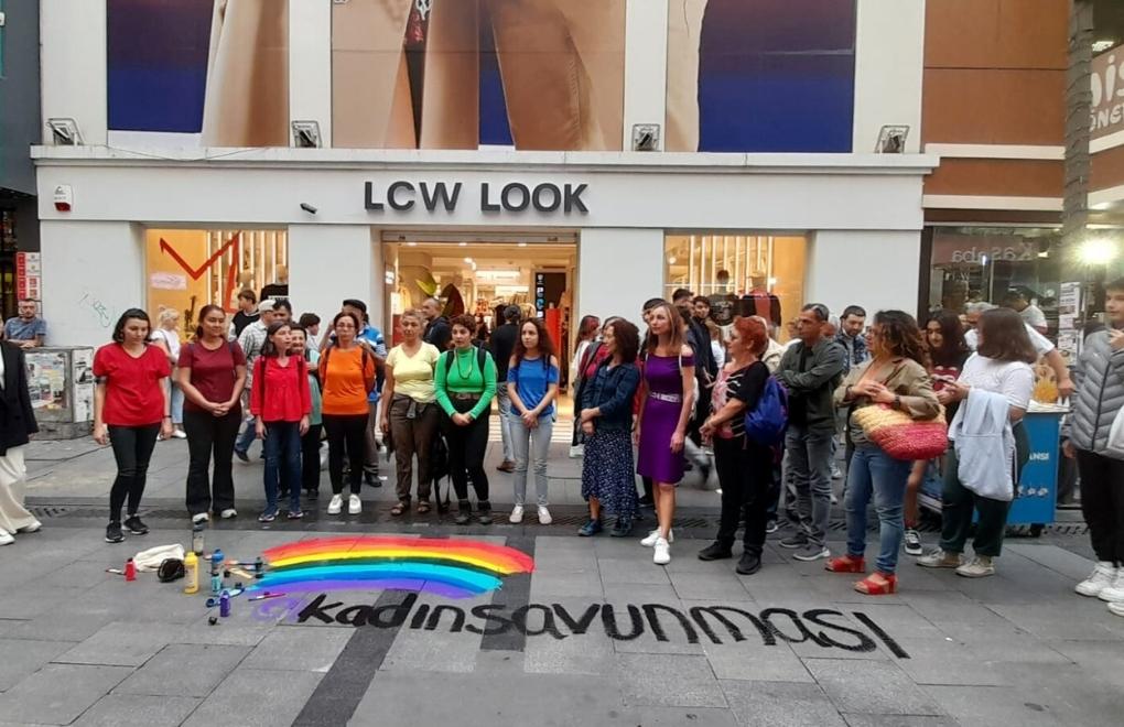 Gökkuşağı renklerini kullanmama kararı alan LCW önünde eylem